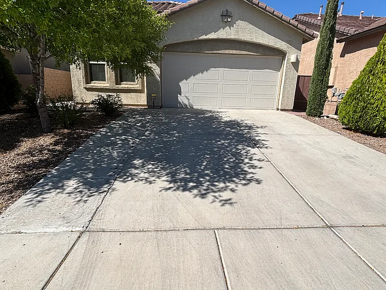 Drive Way