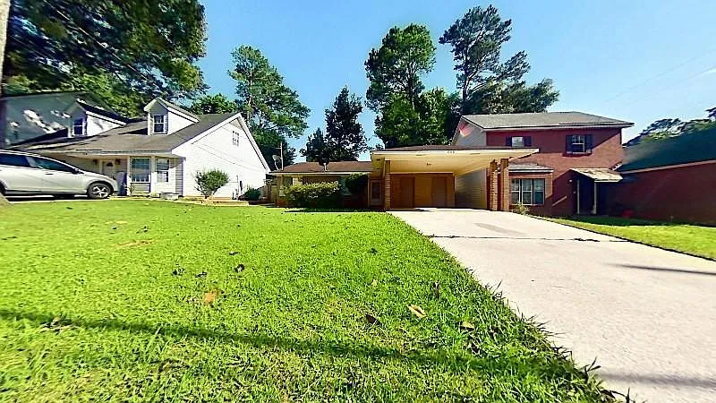 3 bed, 1216 sqft, $1,590 — Photo 2