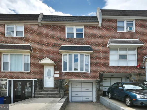 2826 Maxwell St, Philadelphia, PA 19136