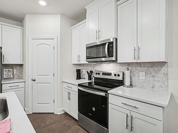 3rd image of 1682 Denali Dr