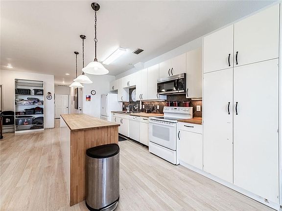 3rd image of 3779 Pecan Acres Dr #3