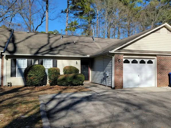 513 Lumberly Ln, Fayetteville, NC 28303