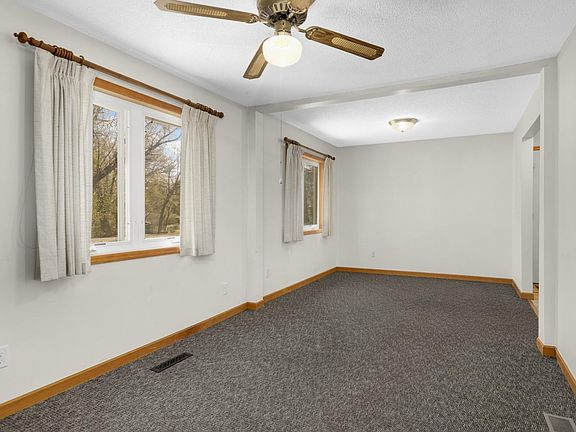 5th image of 2329 Hoxie Ave