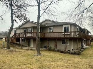 1009 Parkwood Dr, Grand Blanc, MI 48439