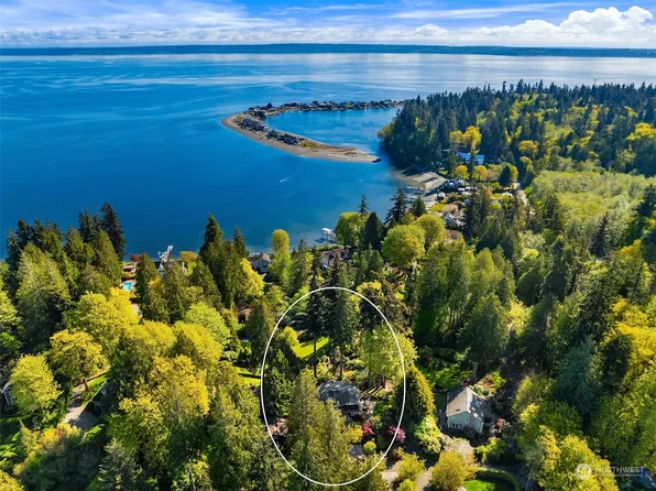 9402 Endicott Street, Bainbridge Island, WA 98110