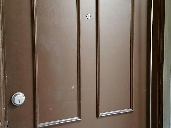 2nd image of 6716 Clybourn Ave Unit 227