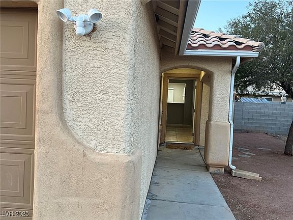 5th image of 5182 Baldy Ln