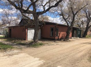 214 7th St E, Bottineau, ND 58318