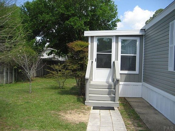 5th image of 208 Bridge City Dr