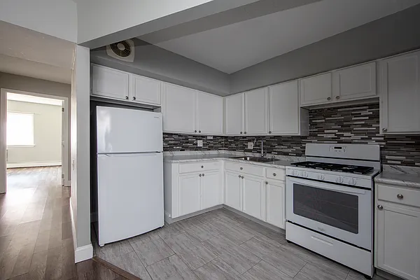 Rented by Douglas Elliman | media 8