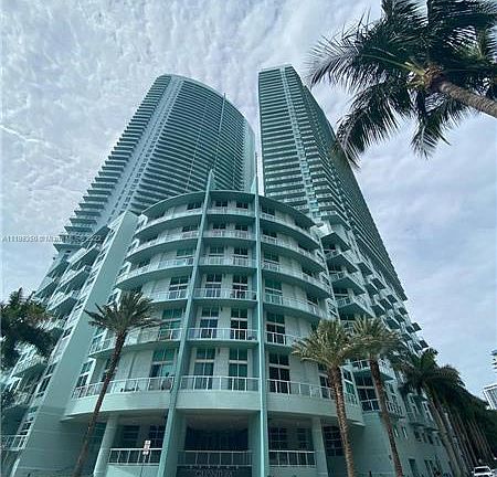 3rd image of 1900 N Bayshore Dr APT 2508