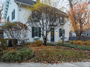 109 Penn St, Riverton, NJ 08077