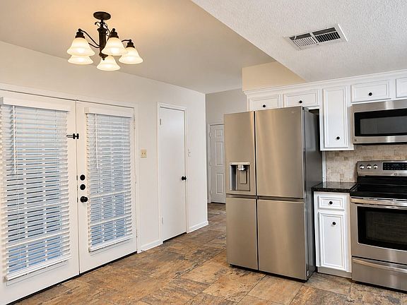 3rd image of 6700 Richardson Rd Unit 204