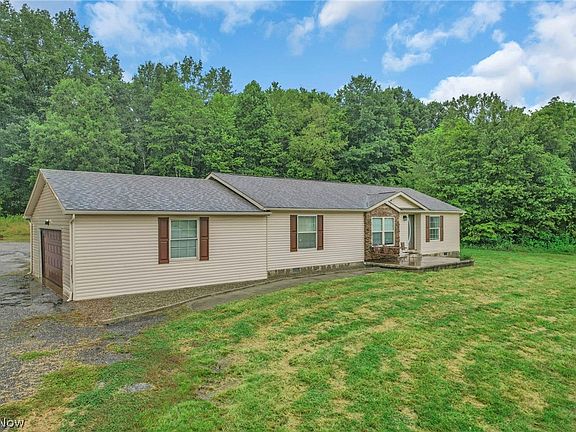 3rd image of 14090 Glenwood Ln