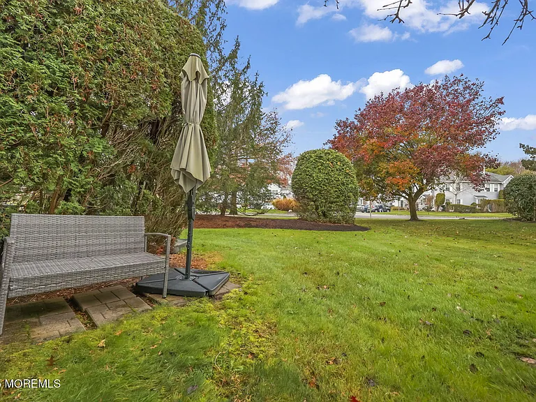 761 Banyan Ct — Photo 15