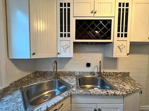 1st image of 1117 Doughty Blvd APT 1