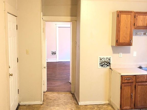 4th image of 3338A Virginia Ave