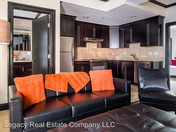 2nd image of 5-7 Euclid Ave #3F