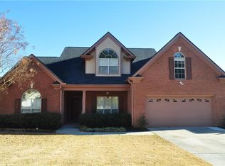 462 Blue Creek Ln, Loganville, GA 30052