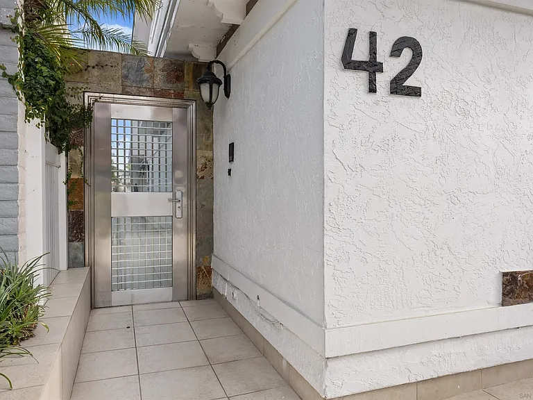 42 The Point — Photo 14