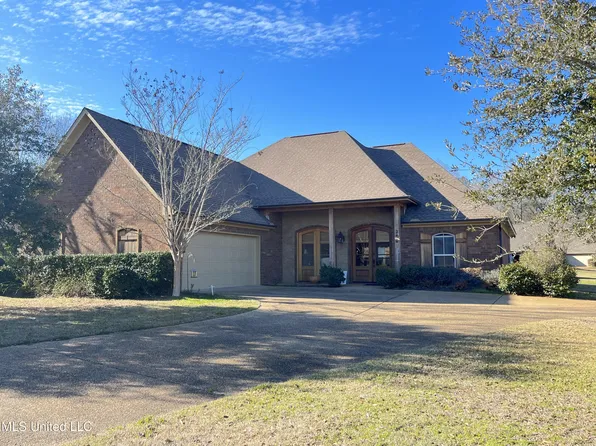 300 Cedar Stone Ct, Florence, MS 39073