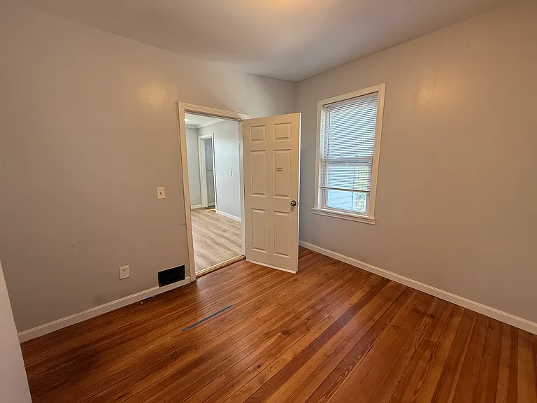 68-70 Wyeth St #3 — Photo 11