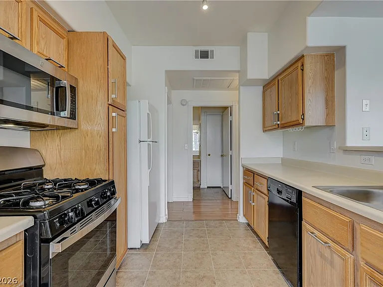 9050 W Warm Springs Rd #1113 — Photo 10