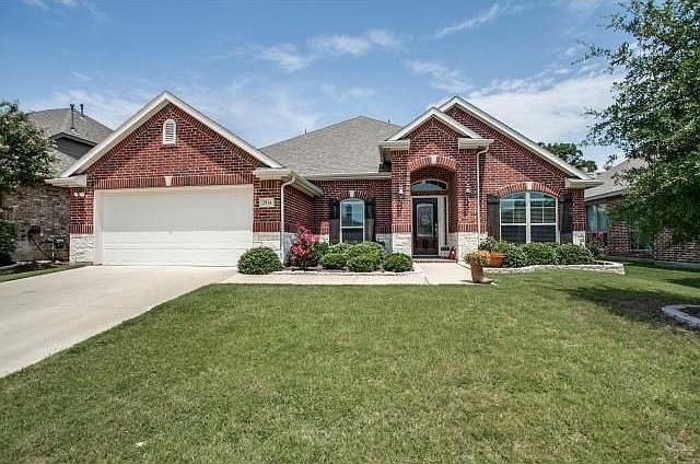 1st image of 2914 Preston Ln