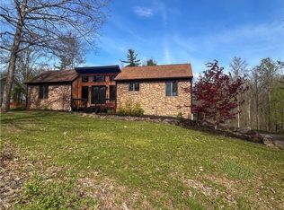 3013 Whispering Pines Dr, Canfield, OH 44406