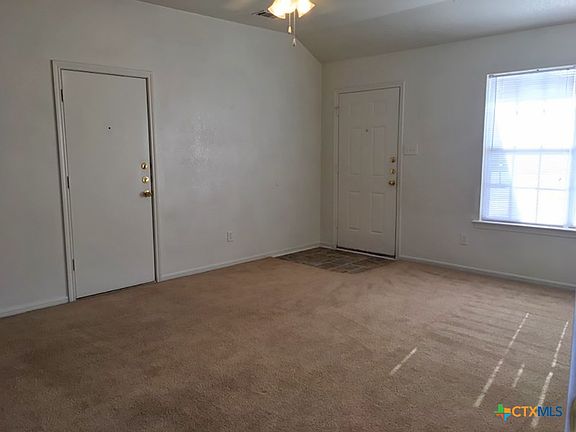 4th image of 500 Manhattan Dr