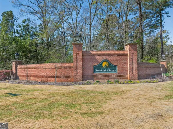 1161 Emerald Shores Dr, White Plains, GA 30678