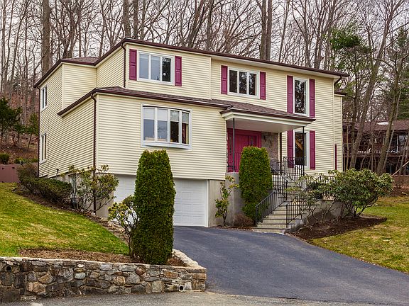 2nd image of 39 Judson Ave