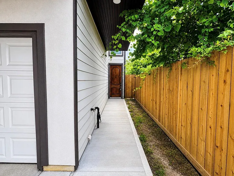 7938 Angus St — Photo 3