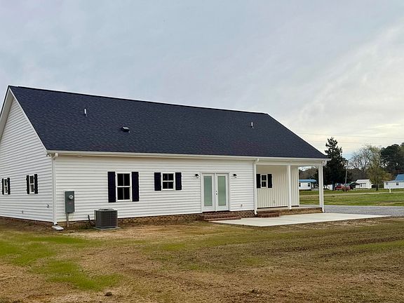 2nd image of 543 Maude Road