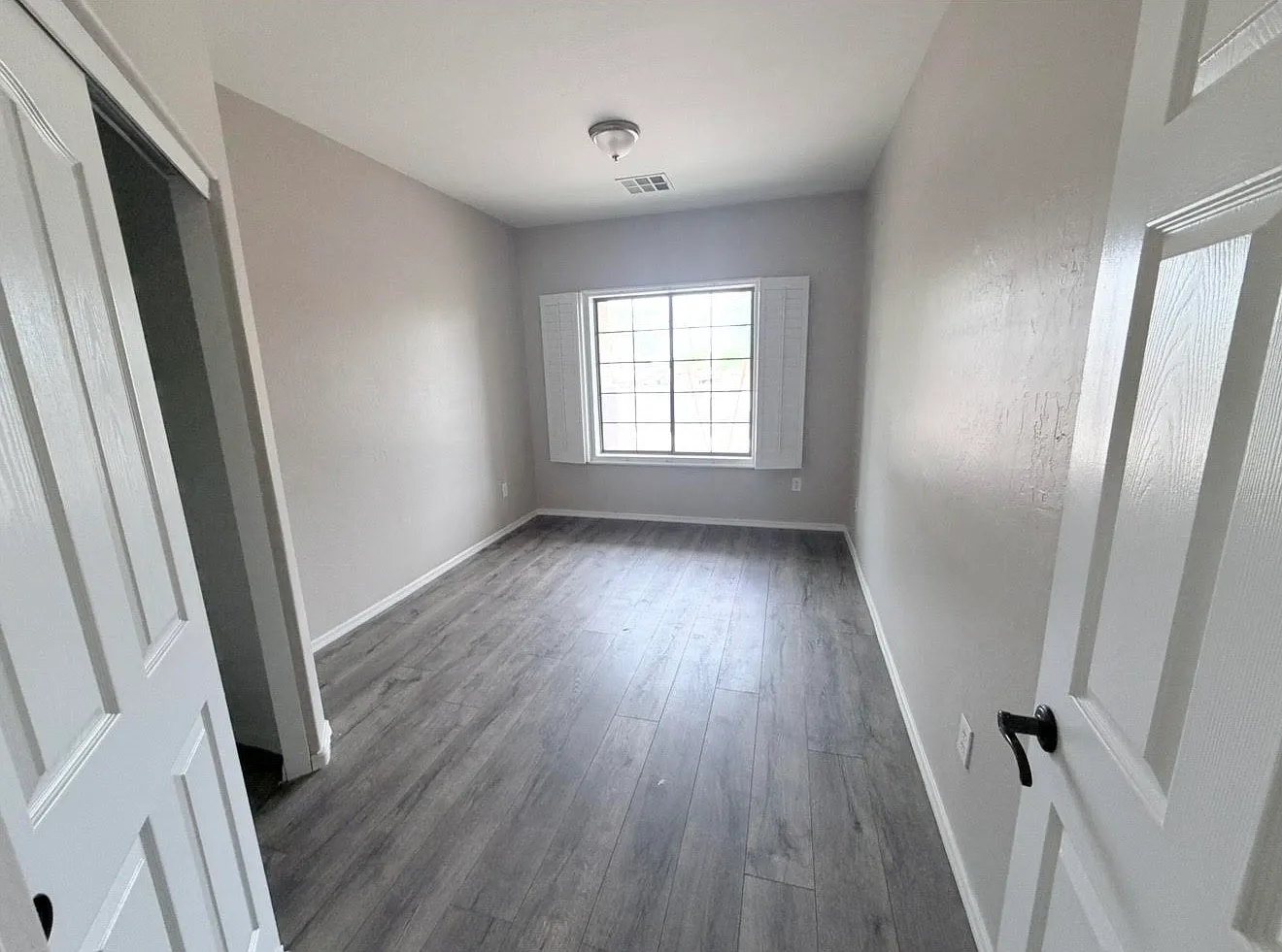 5 bed, 2375 sqft, $2,450 — Photo 4