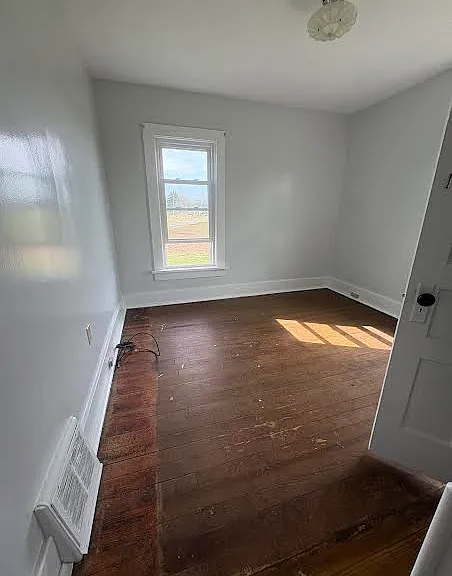 14409 Rehm Rd — Photo 17