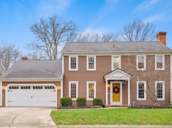 28712 N Lincoln Rd, Bay Village, OH 44140