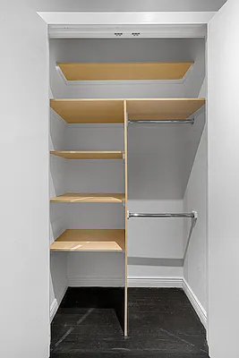 Rented by Mirador Real Estate | media 21