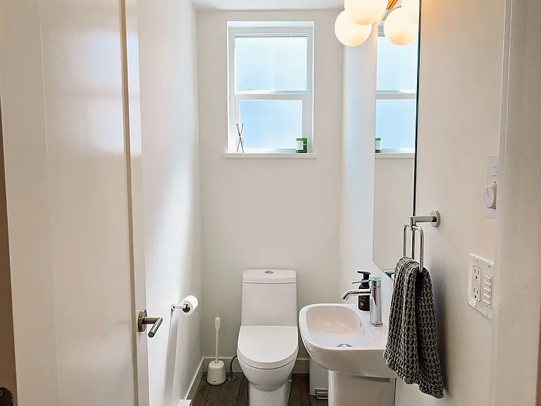 135 Baycrest Ave — Photo 23
