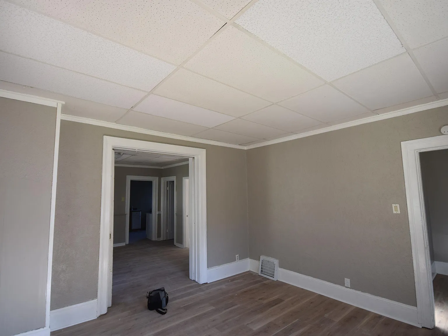 61 E Johnson - 1 — Photo 3