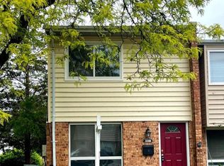 2218 Jensen Pl, Herndon, VA 20170