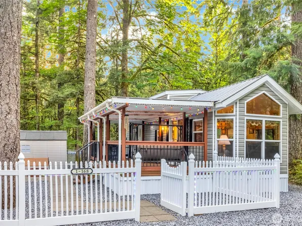 168 1 Fireside Lodge Circle, Deming, WA 98244
