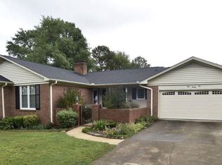 126 Pinewood Dr, Greer, SC 29651