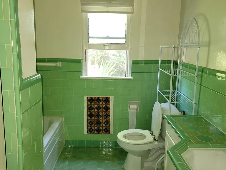 1043 S Orange Grove Ave — Photo 11