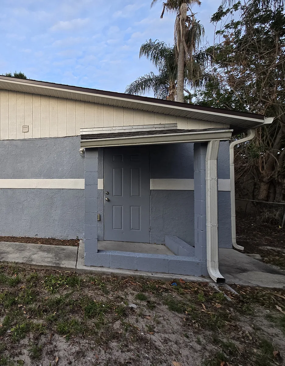 Photo 2 of 20 - 801 Washington St #B - Cocoa, FL Building Photo - 801 Washington St #B