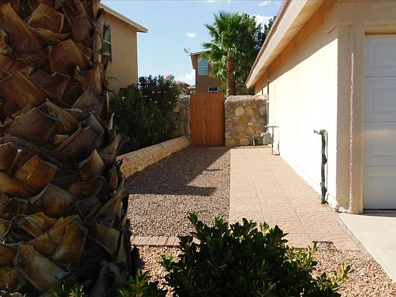 3rd image of 11821 Mesquite Lake Ln