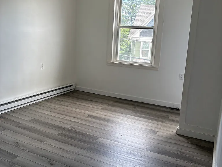 104 E Main St #8 — Photo 2
