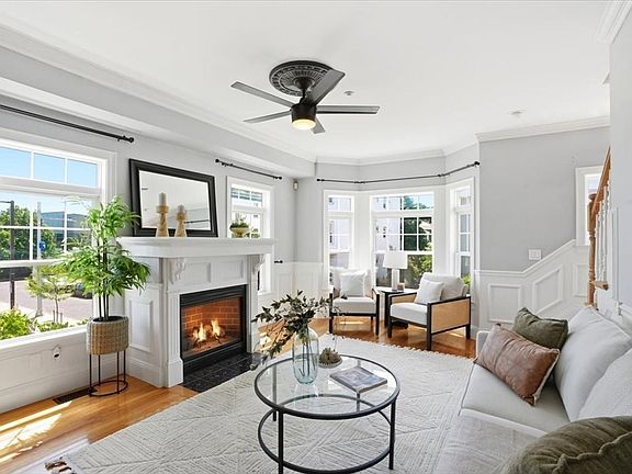 5th image of 16 S Sydney St Unit 16