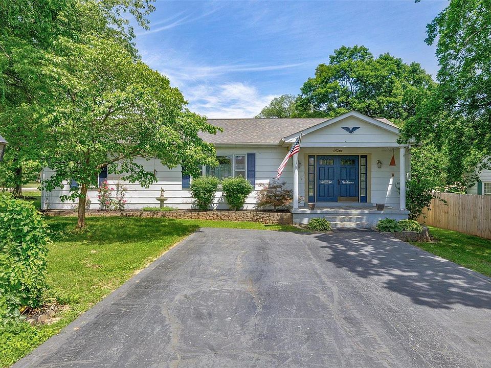 1401 E Ridge Rd, Desloge, MO 63601 | Zillow