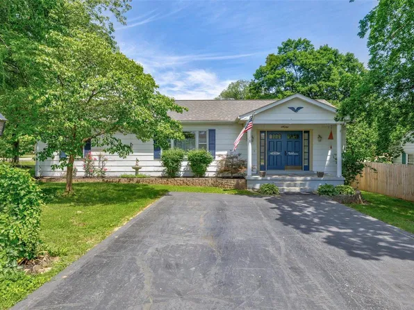 1401 E Ridge Rd, Desloge, MO 63601